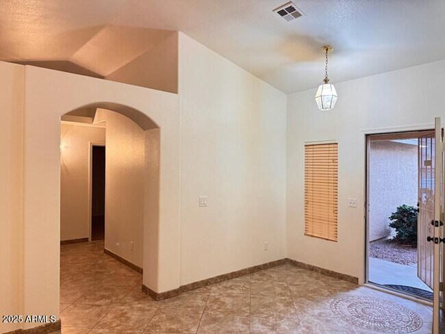 Building Photo - 1291 S Crossbow Pl