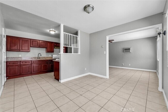 Building Photo - 9323 Sage Ave