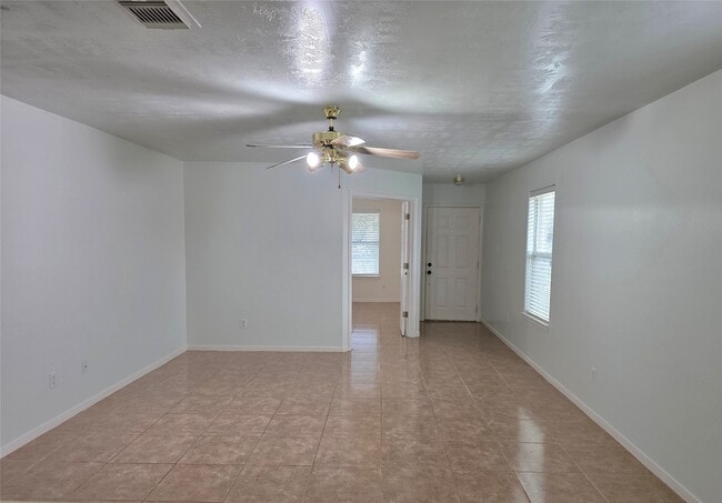 Building Photo - 14411 Groveleigh Ln