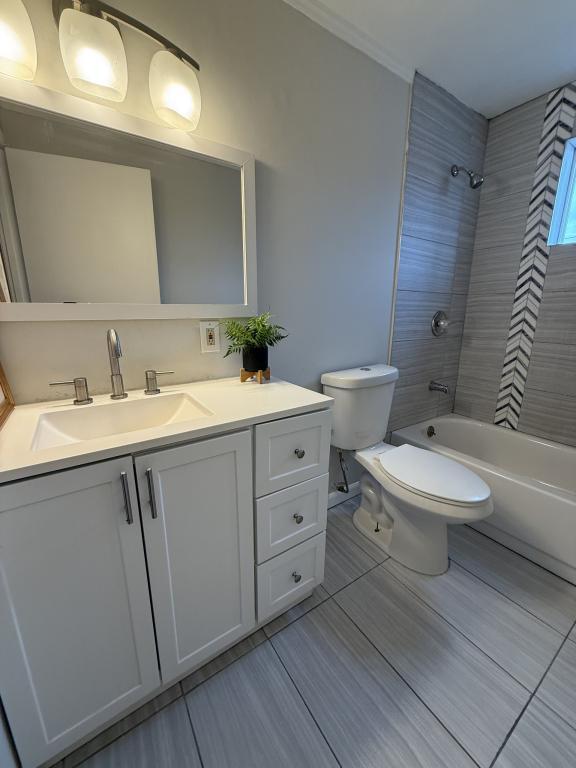 Building Photo - 2135 Koko Ln