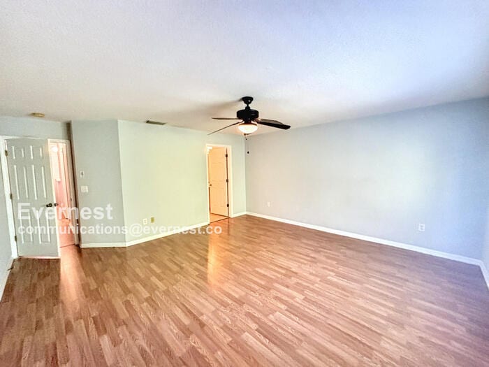 Building Photo - 18106 Nassau Point Dr