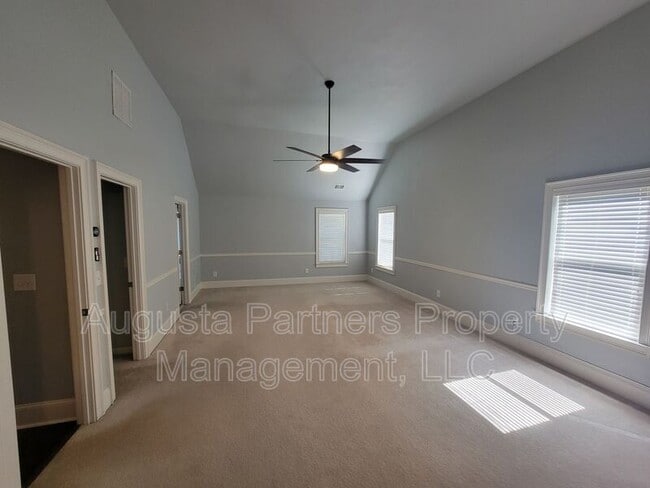 Building Photo - 325 Bellhaven Dr