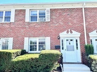 Building Photo - Spacious 2-Bed, 2-Bath Townhouse-Style Condo – Cul-de-Sac in Shippan - Available August 15!