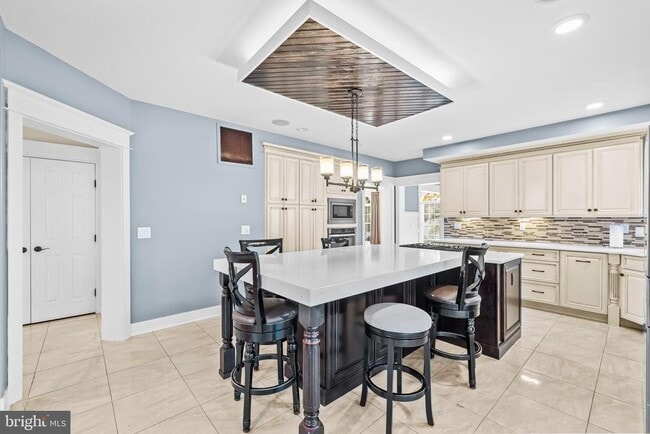 Building Photo - 46564 Hampshire Station Dr