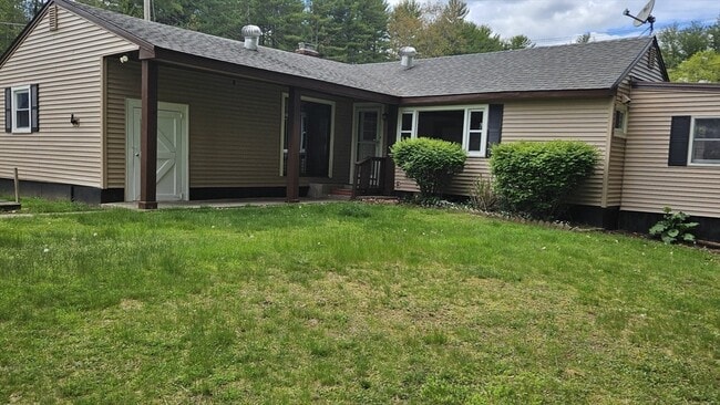 Building Photo - 2 Hedgeway St