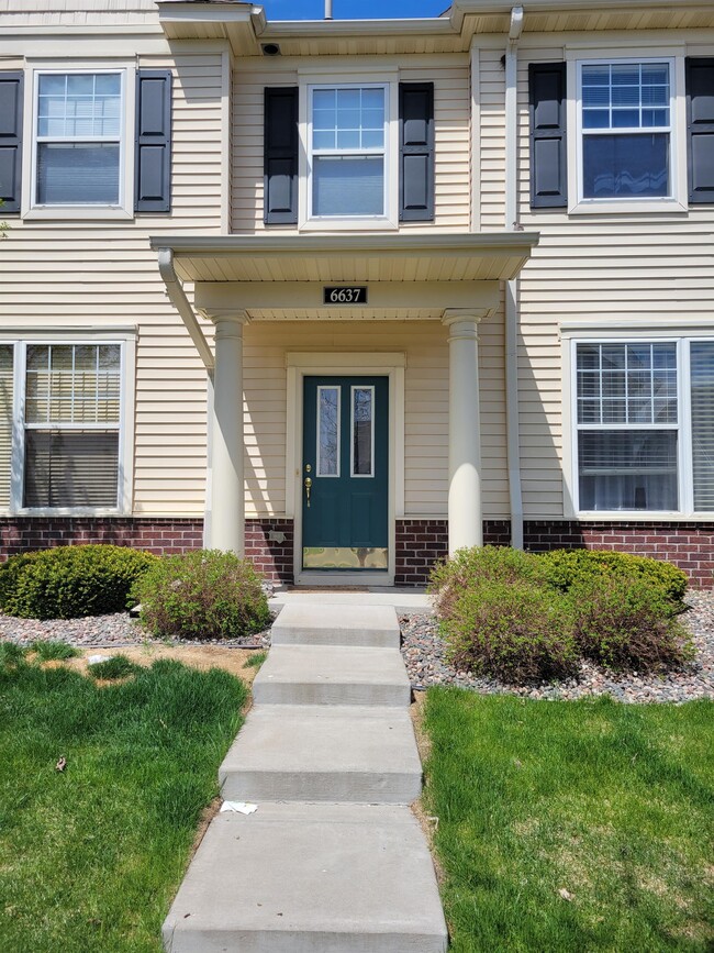 Building Photo - 6637 Lamplight Dr