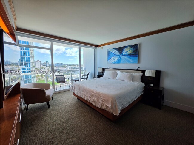 Building Photo - 6801 Collins Ave