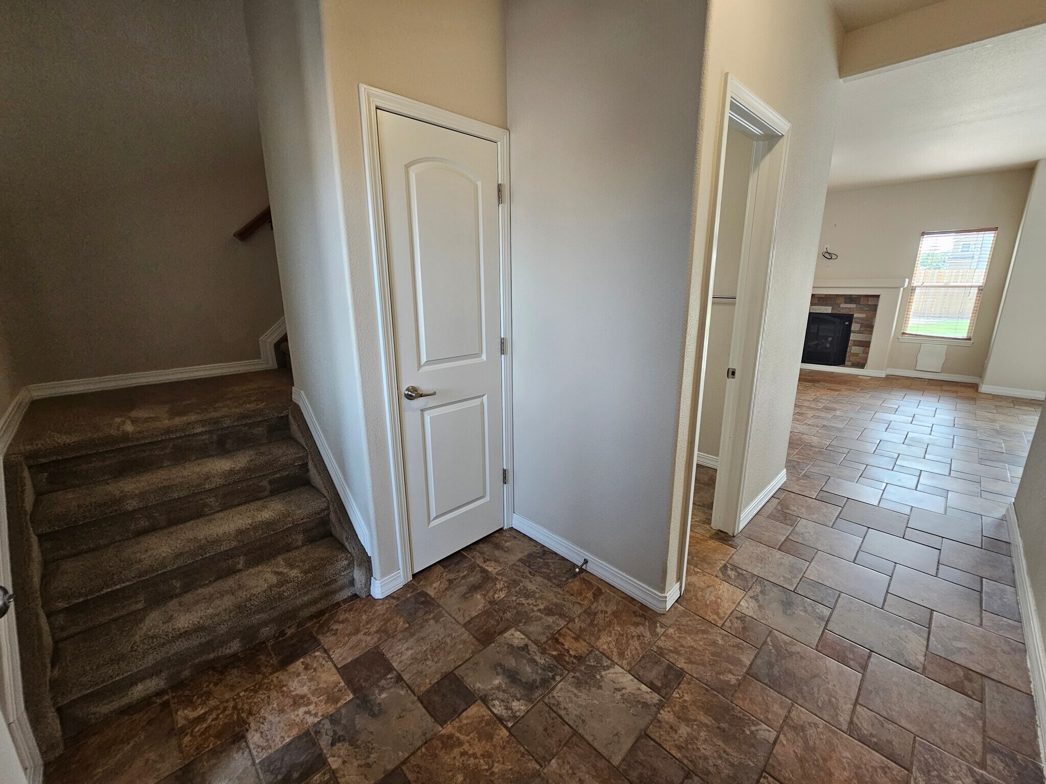 Building Photo - 2063 Velliquette Ln