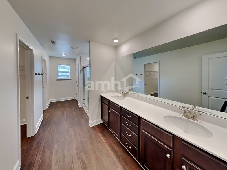 Building Photo - 7409 Garrett Ct