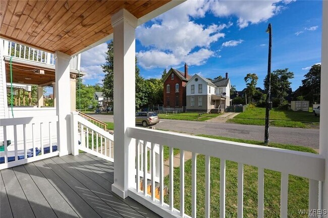 Building Photo - 30 Glenwood Ave