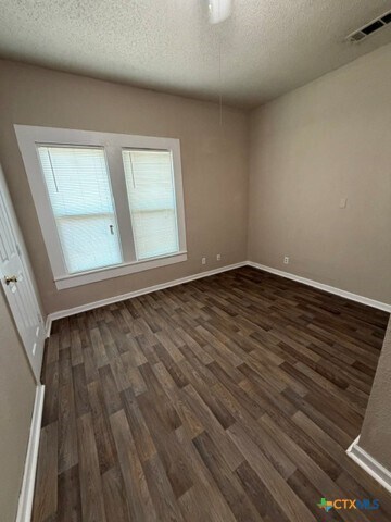 Building Photo - 322 W Austin St