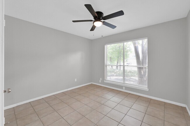 Building Photo - 28903 Atherstone St