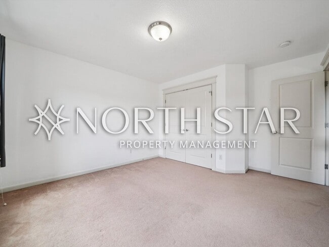 Building Photo - Move-In Ready Craftsman with Gourmet Kitchen, Bonus Room & Private Basketball Court