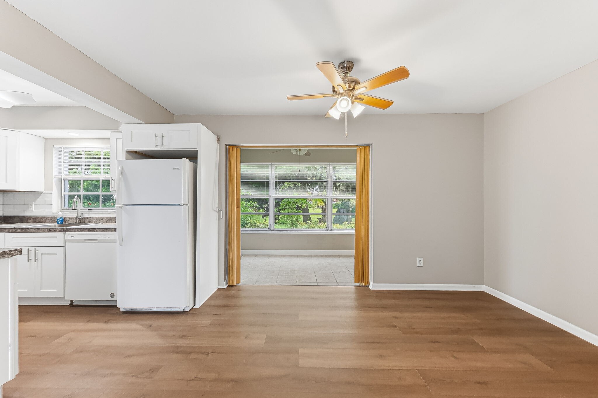 Building Photo - 1514 Edgewater Cir