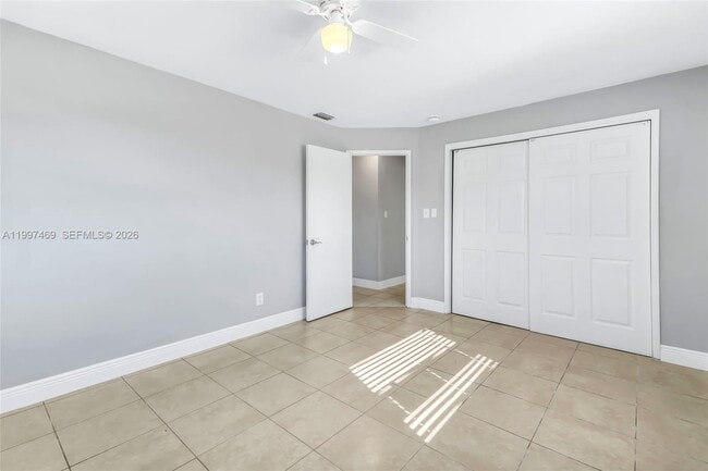 Building Photo - 1820 NW 35th Terrace