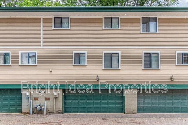 Building Photo - 2710 Upland Ct