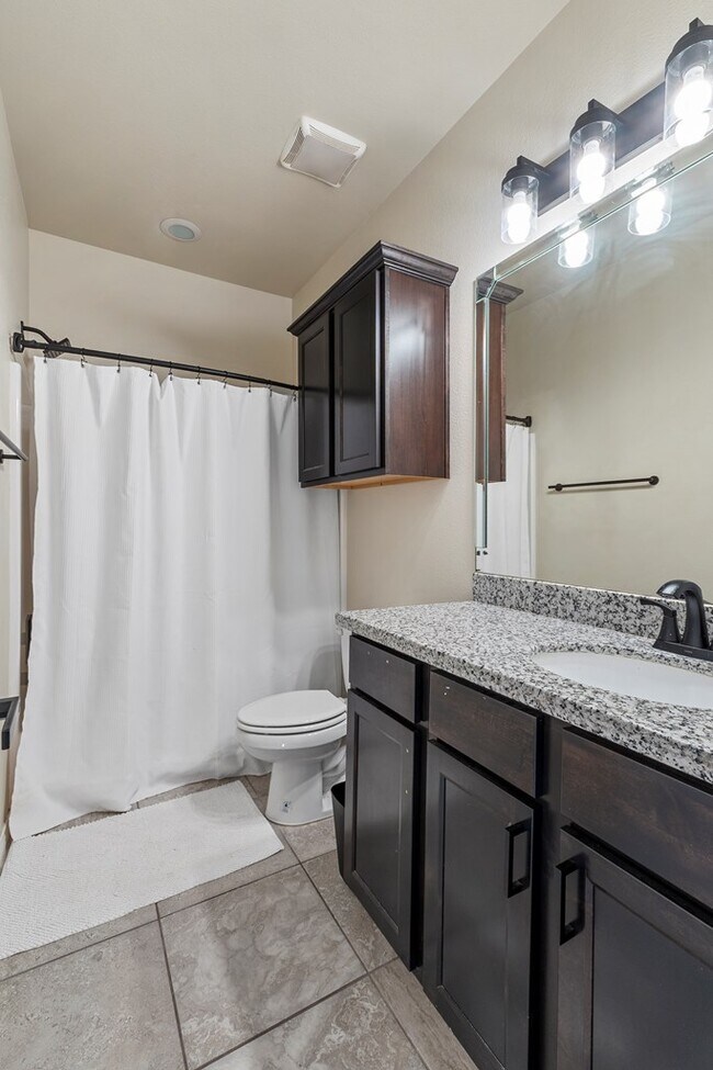 Building Photo - 201 Old Course Rd