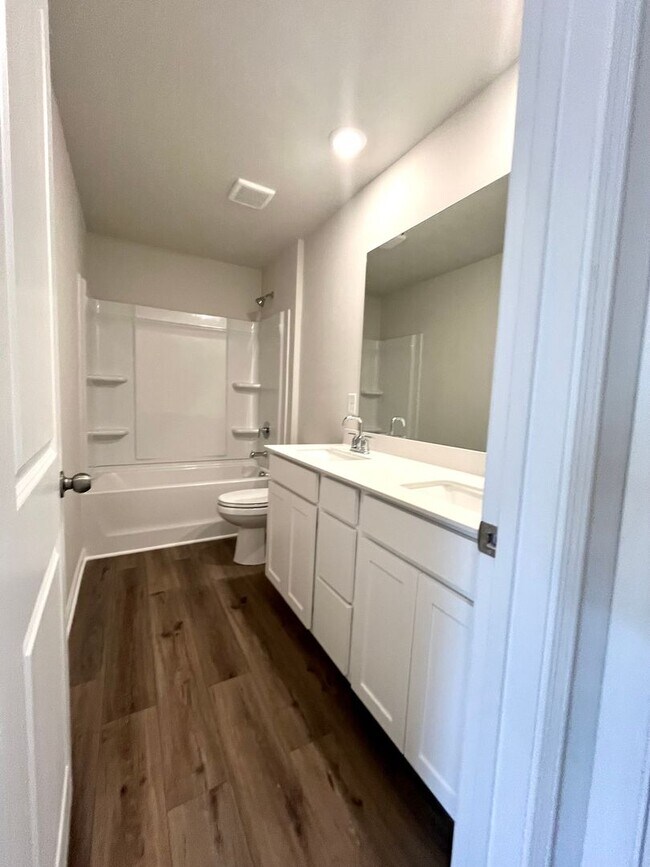 Building Photo - Brand New, 3 BR, 2.5 BA Townhome with Garage