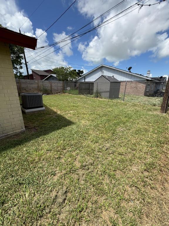 Building Photo - 2119 Westwind Cir