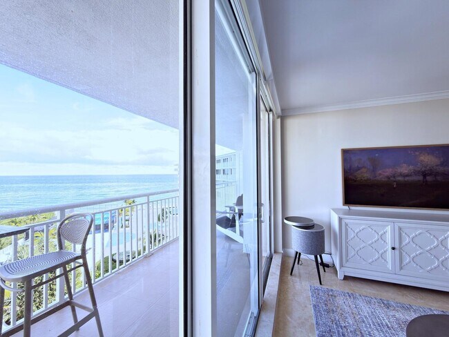 Building Photo - 3546 S Ocean Blvd