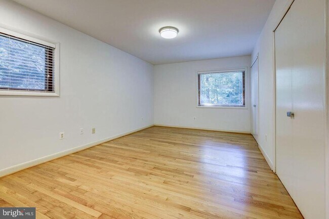 Building Photo - 6710 Persimmon Tree Rd