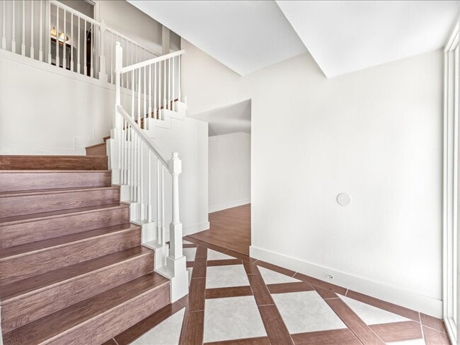 Building Photo - Spacious 3-Bedroom Home Near Medical Cente...