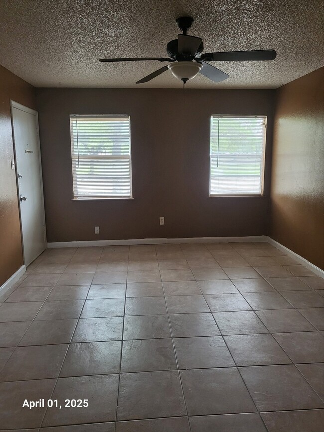 Building Photo - 11607 Chimney Rock Rd