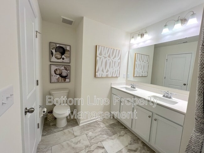 Building Photo - 3661 Secrest Lndg