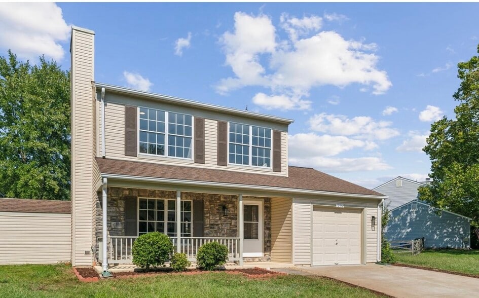 Primary Photo - 13512 Apple Barrel Ct