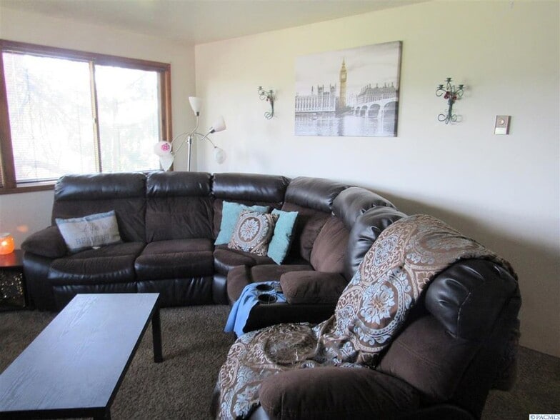 Living Room - 1355 NW Deane St