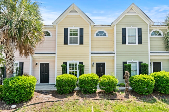Building Photo - 3090 S Cashua Dr