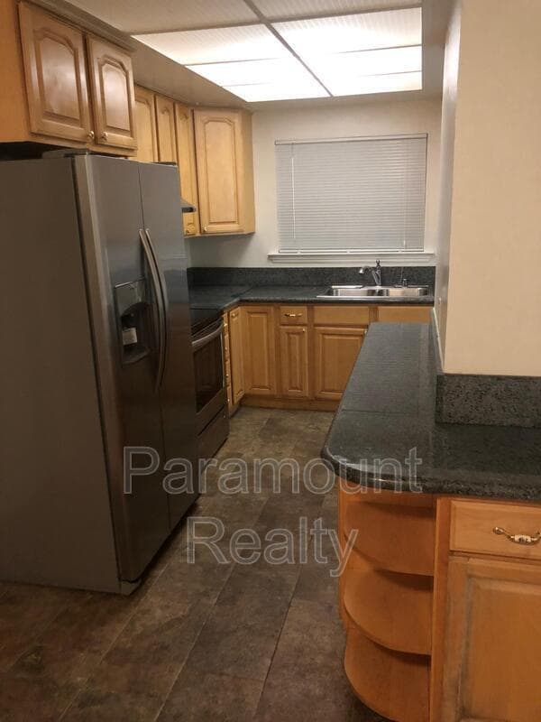 Building Photo - 3617 Lisbon Dr