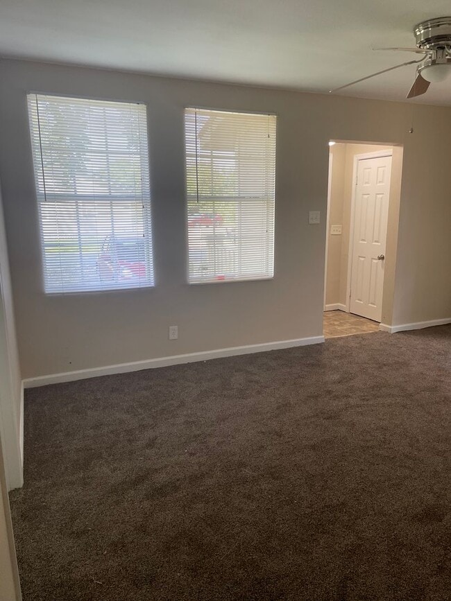 Building Photo - Adorable Updated Bossier 2 Bed 1 Bath