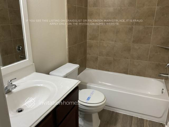 Building Photo - 25 Mira Loma Dr