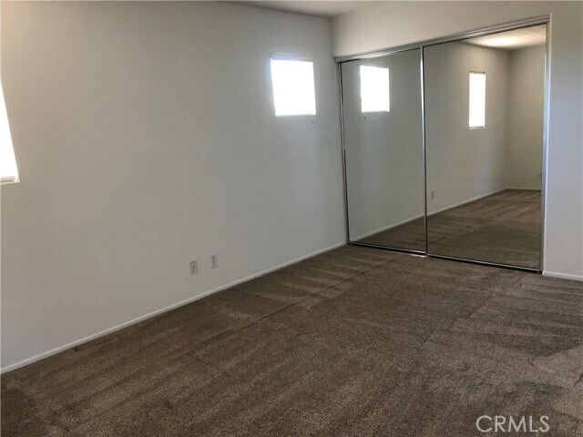 Building Photo - 59 Eaglecreek