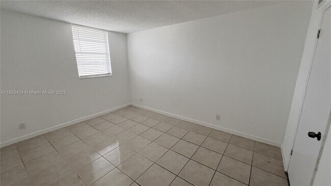 Building Photo - 801 NW 47th Ave