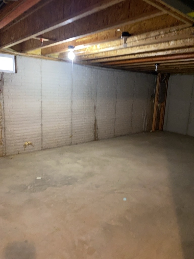 Building Photo - 2898 Andover Cir