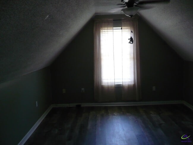 Building Photo - 213 Loxley Dr