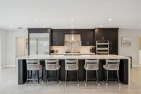 Building Photo - 2657 NE 26th St