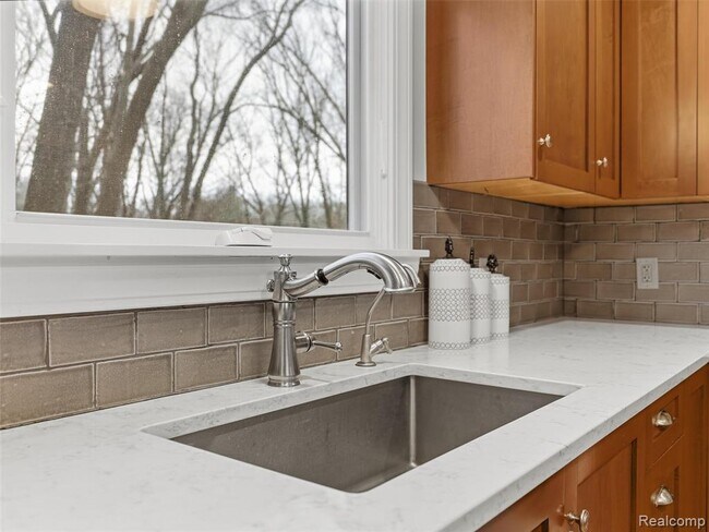 Building Photo - 4495 Maybee Rd