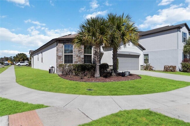 Building Photo - 17241 Goldcrest Loop