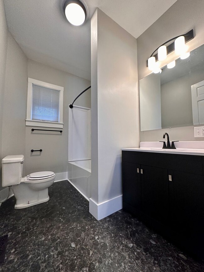 Building Photo - Updated 3-Bedroom Gem with Classic Charm a...