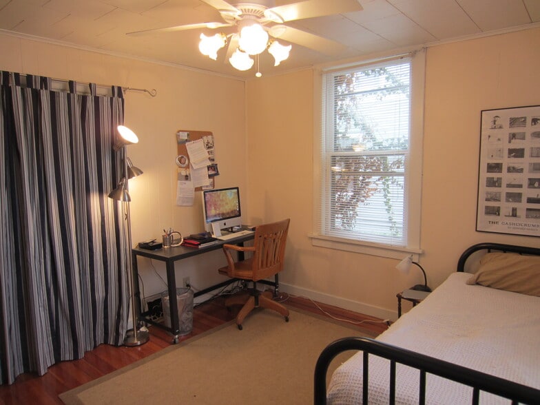 Downstairs Bedroom - 1537 New Hampshire St