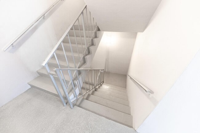 Building Photo - 3100 S Ocean Blvd