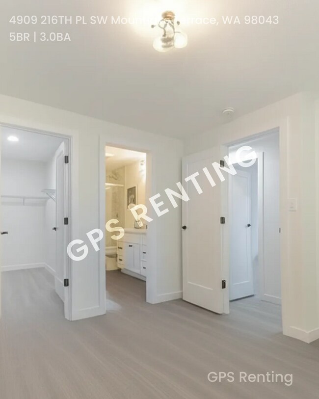 Building Photo - 4909 216th Pl SW