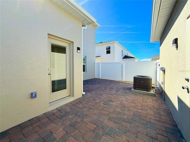 Building Photo - 1975 Stake Out Wy