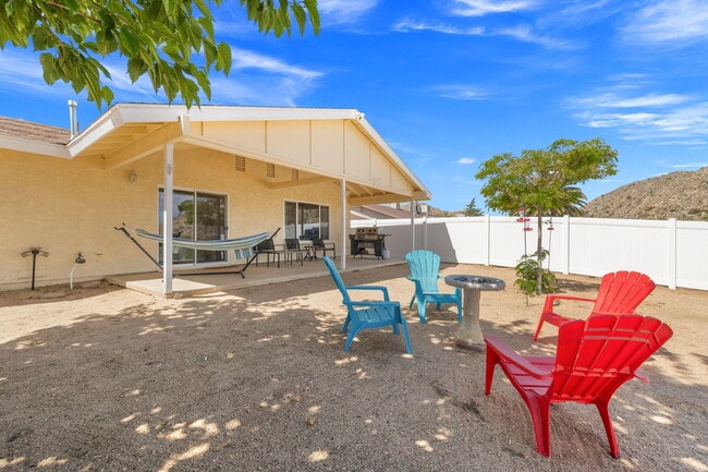 Building Photo - 56034 Desert Gold Dr