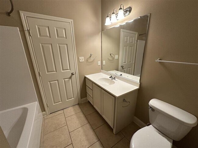 Building Photo - 4014 Mobley Cir