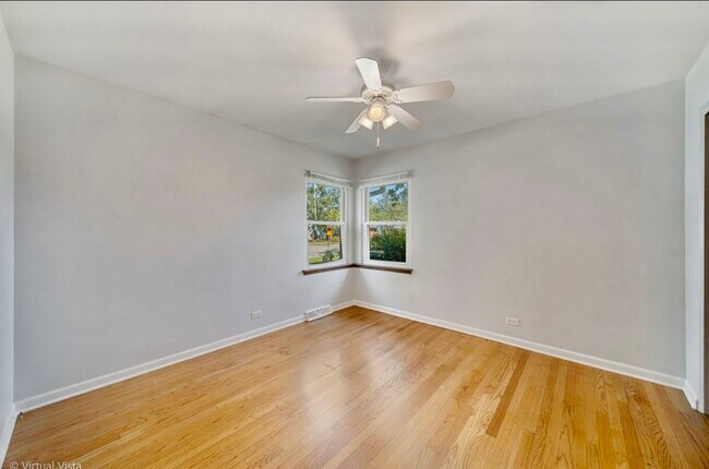 Building Photo - 509 Gierz St