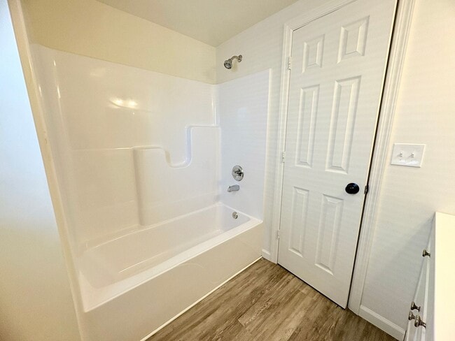 Building Photo - 518 E Cumberland St